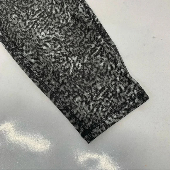 Livi Lane Bryant Pants Activewear   26/28 Pull On Crop  Stretch Pockets  Soft - Picture 8 of 14